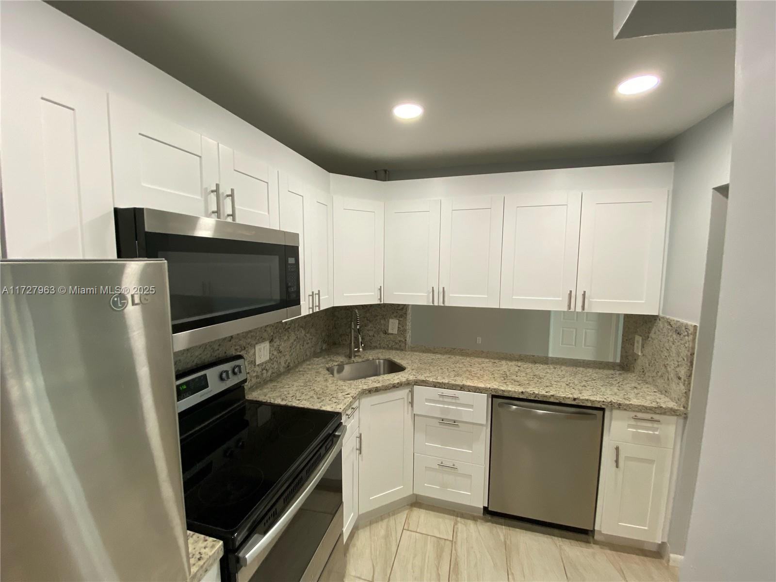PINE RIDGE NORTH VILLAGE - Residential