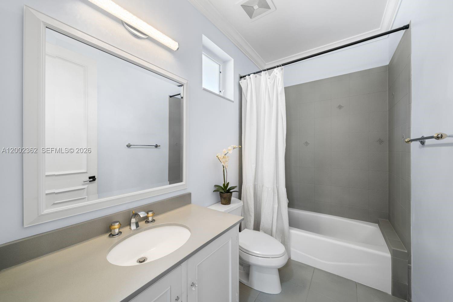 LAUDERDALE SHORES REAMEN - Residential