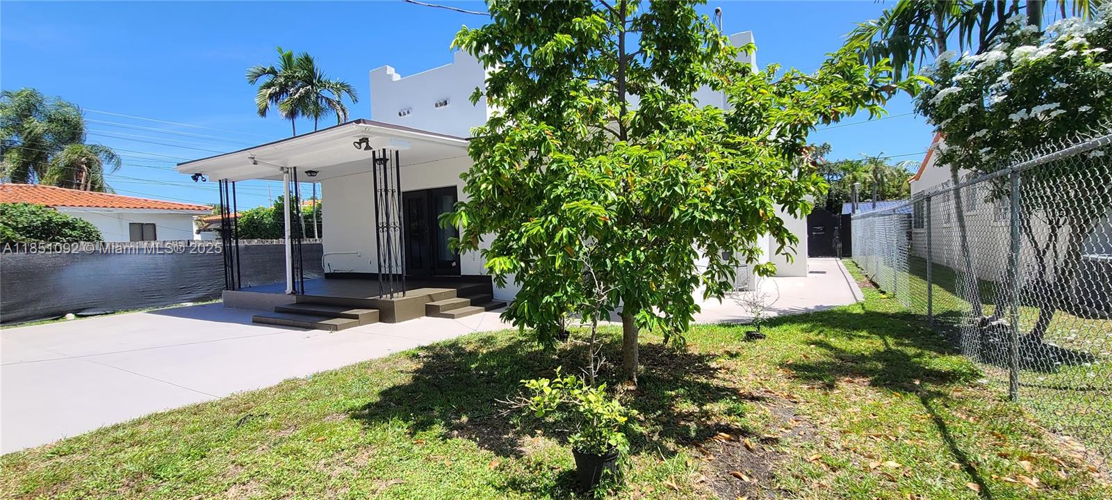 KENSINGTON PARK - Residential