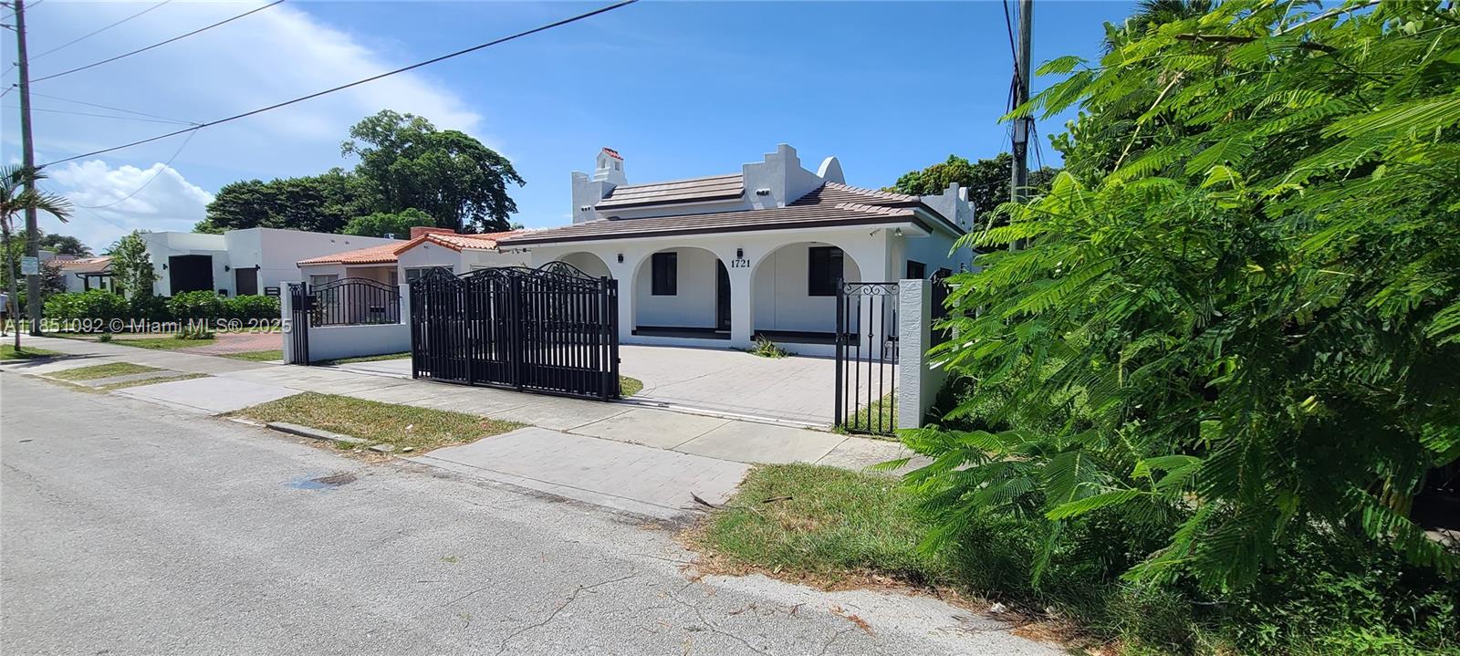 Discover a rare owner-occupier or investment opportunity in sought after Kensington Park, next to the Roads, Shanandoa, and Coconut Grove. This upgraded 5 bed/4 bath duplex, built in 1926, offers a total of 2,351 sqft across two units on a generous 7,425 sqft lot. The primary home is a 4bed/3bath home with 9.5ft ceilings, brand new impact windows & doors (2023), new roof (2023), updated plumbing, new stucco (2023), 2 en-suite bedrooms, mud room and a Den. The detached unit is a 1bed/1bath with a kitchen, living room, mini split ac, new impact windows, new roof and high ceilings. Ideal for additional income, as a guest suite or home office. Priced at $426/sf, this is the best priced property in the neighborhood. Check out our video tour, and call us to set up a showing