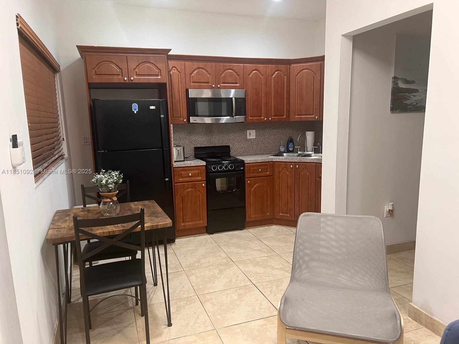 KENSINGTON PARK - Residential