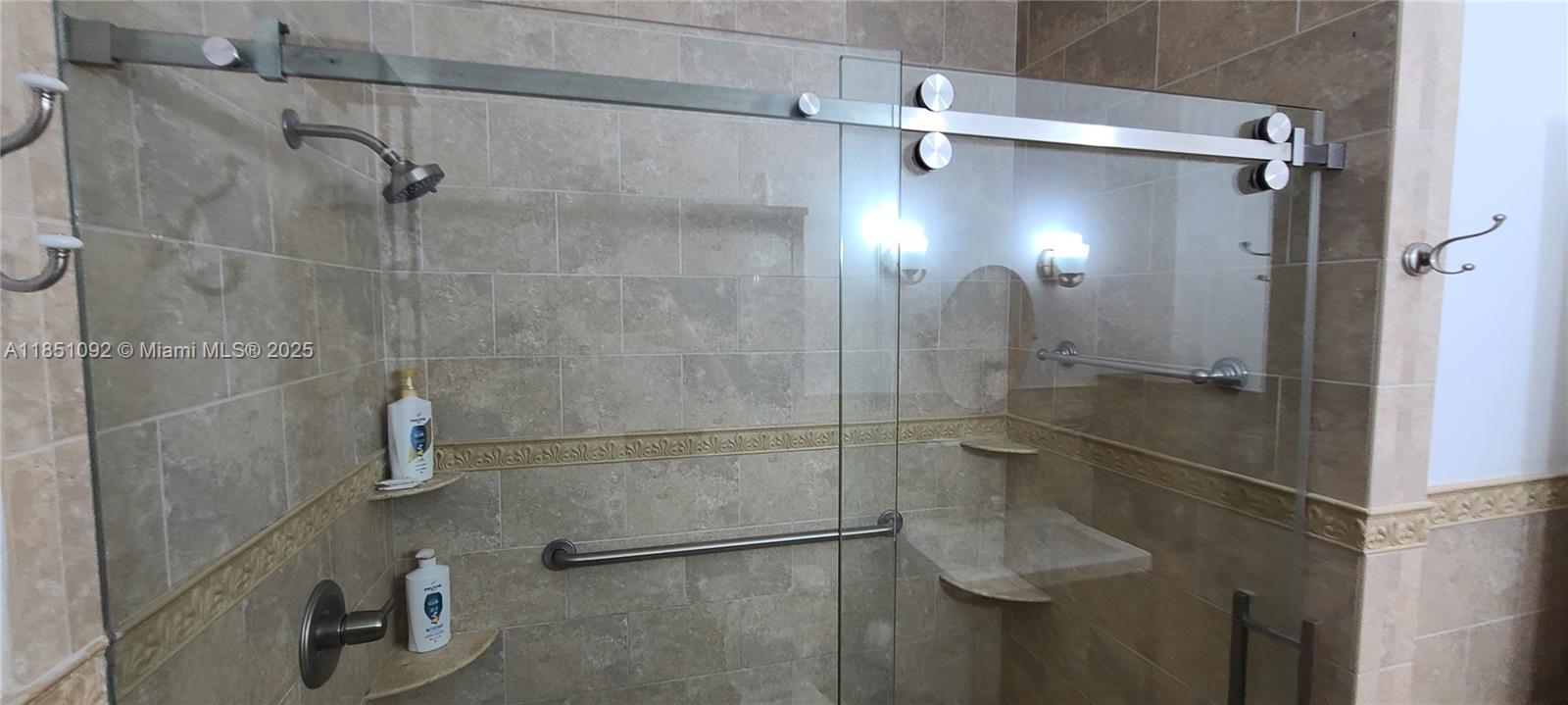 KENSINGTON PARK - Residential