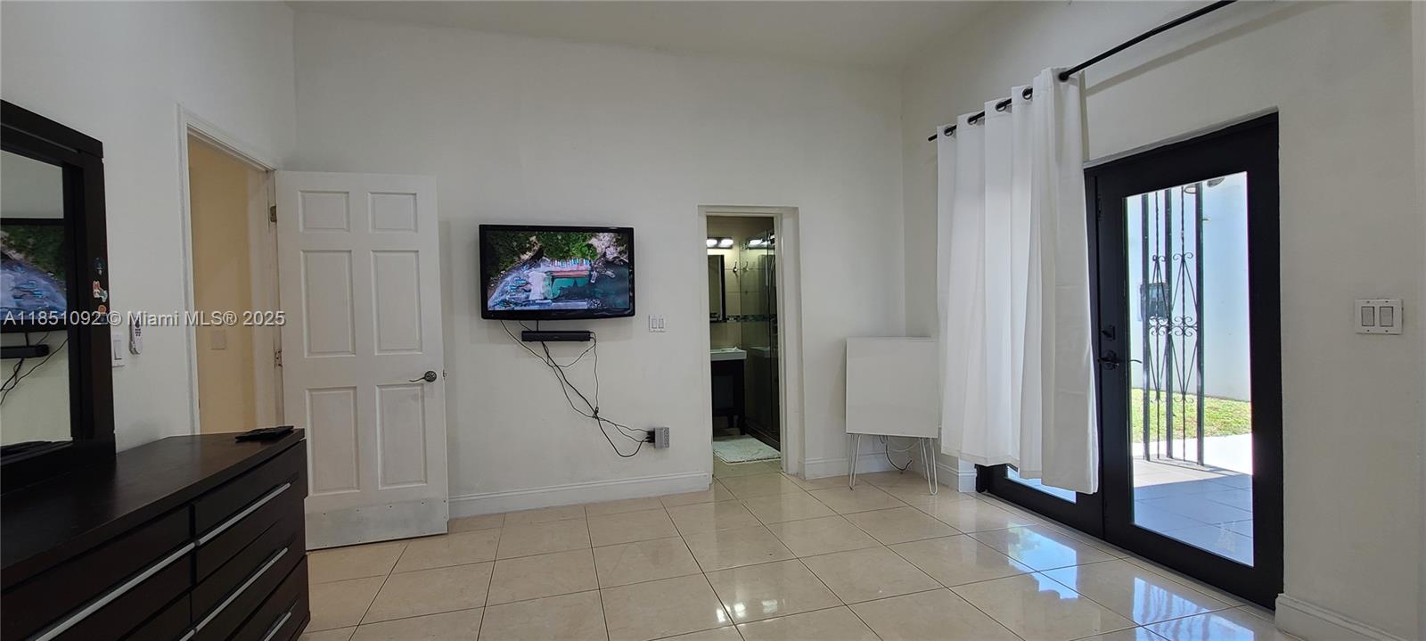 KENSINGTON PARK - Residential