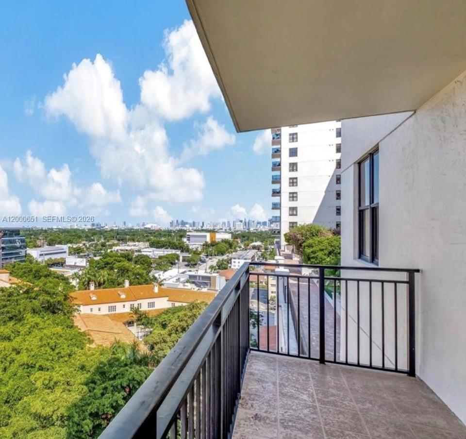 PUERTA DE PALMAS CONDO - Residential Lease