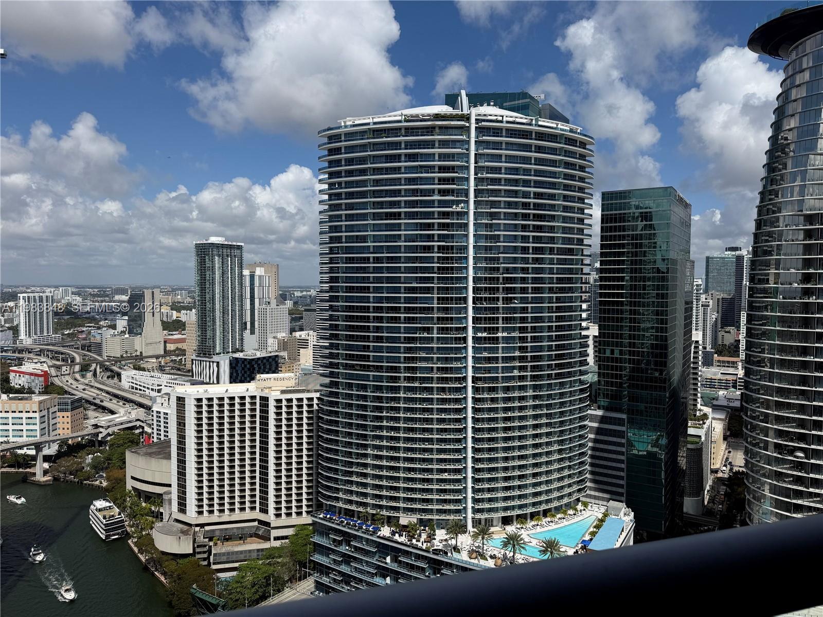 ICONBRICKELL CONDO NO 1 - Residential