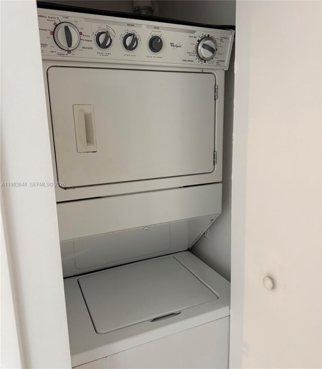 ICONBRICKELL CONDO NO 1 - Residential