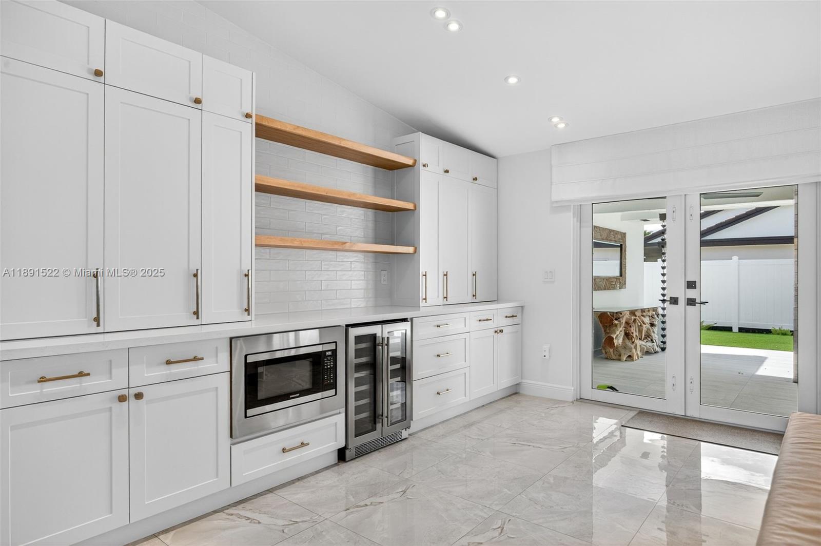 BIRD ESTATES - Residential Lease