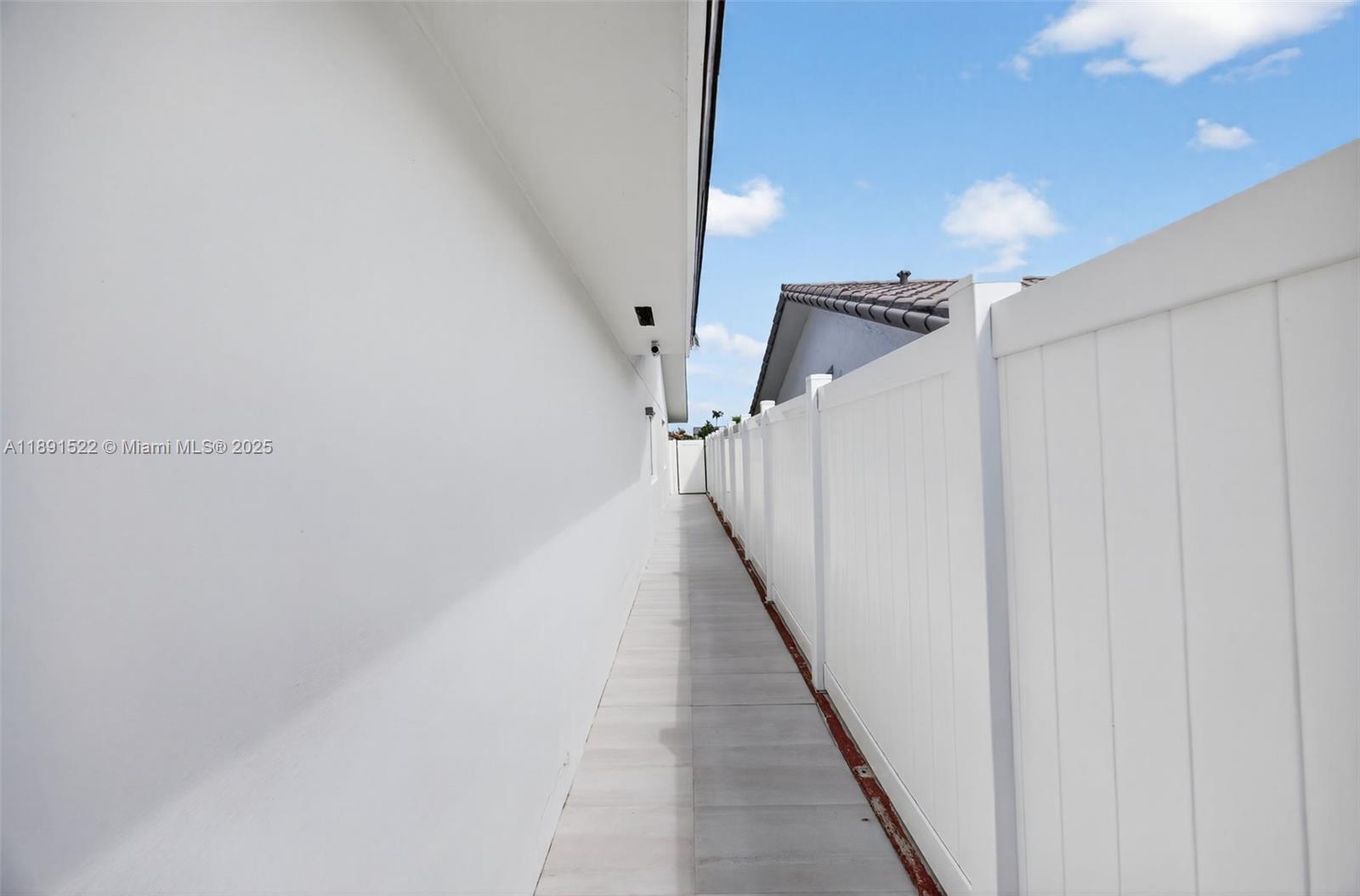 BIRD ESTATES - Residential Lease