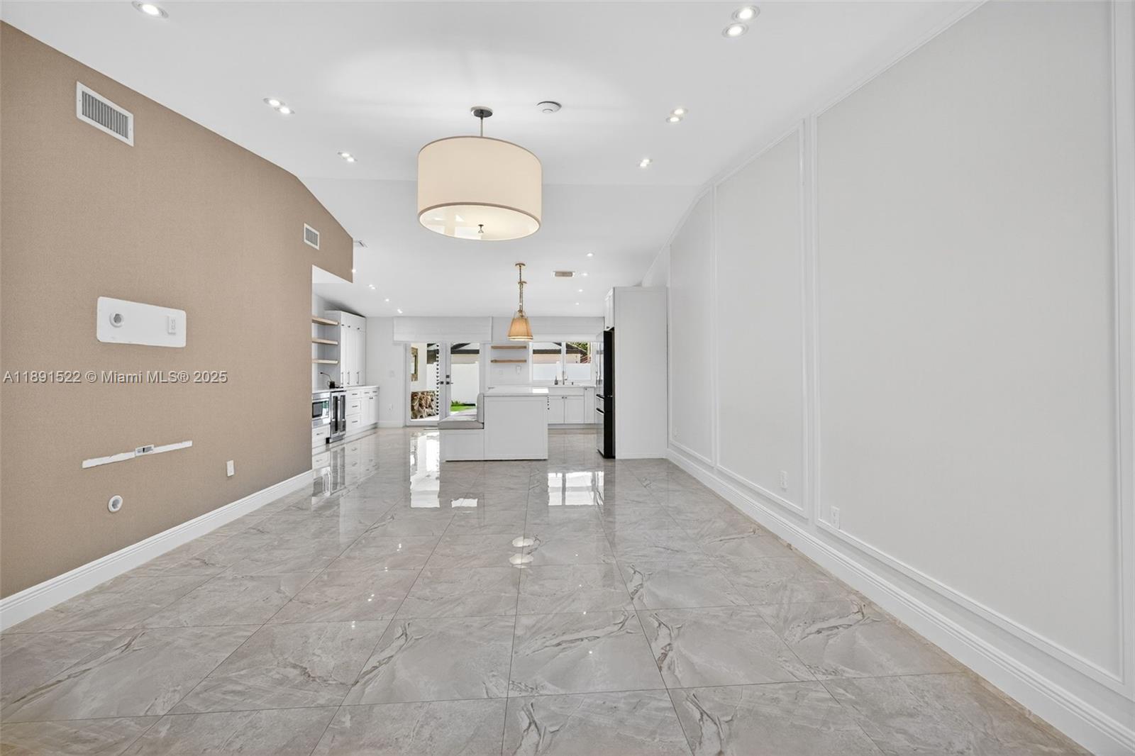 BIRD ESTATES - Residential Lease