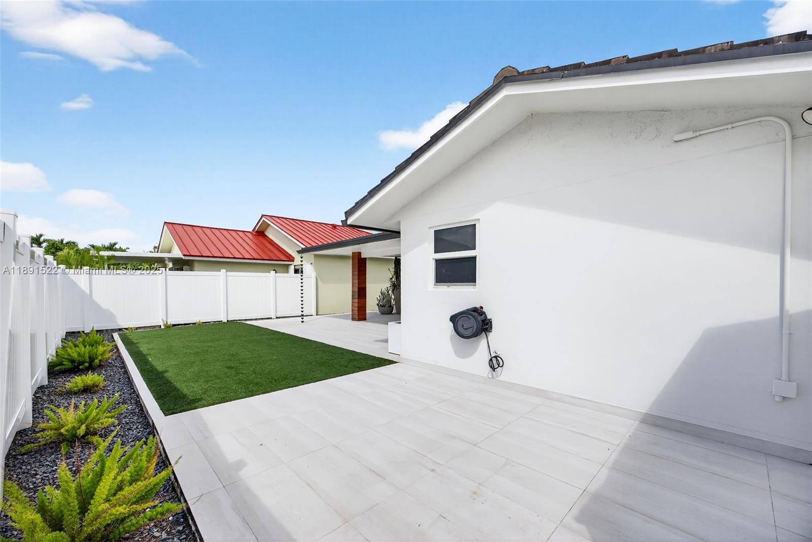 BIRD ESTATES - Residential Lease