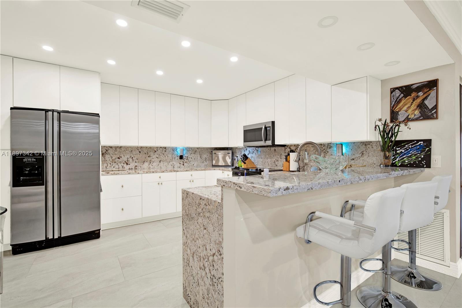 KINGS COURT WEST - Residential