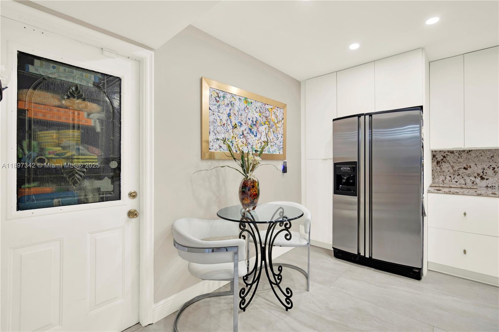 KINGS COURT WEST - Residential