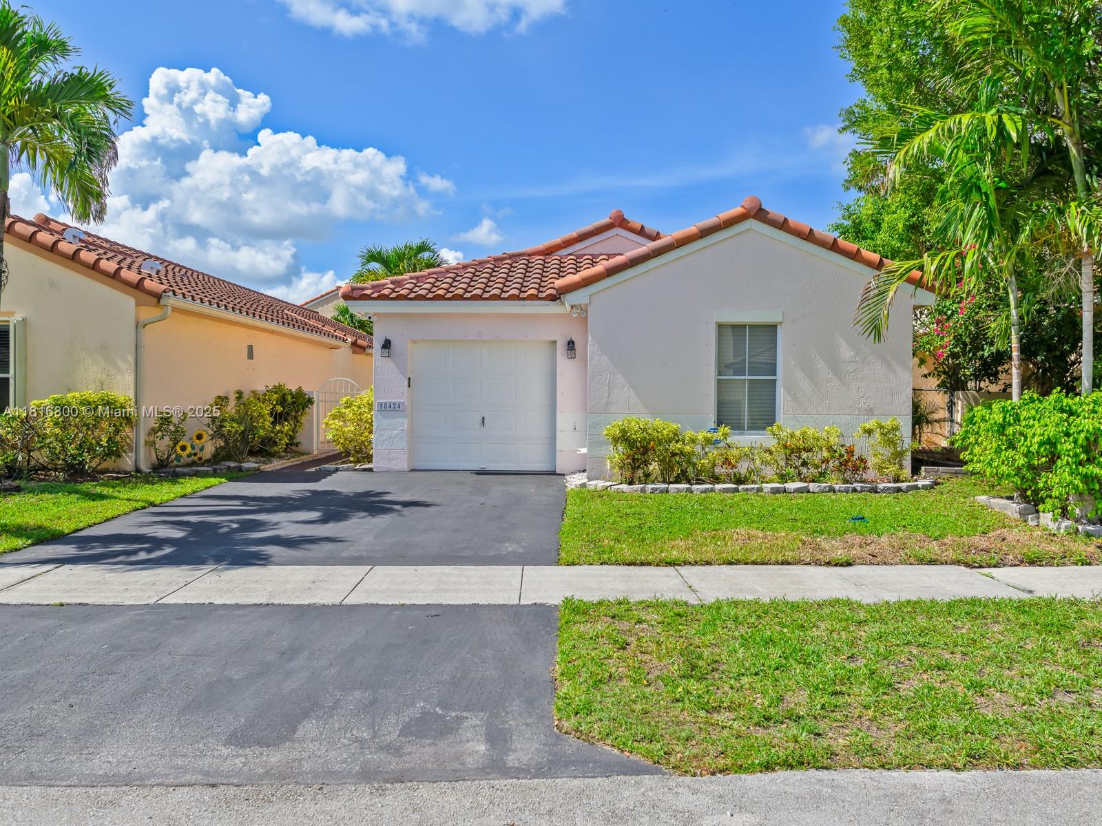 Property for Sale at 18424 Nw 21st St, Pembroke Pines, Miami-Dade County, Florida - Bedrooms: 3 
Bathrooms: 2  - $558,500