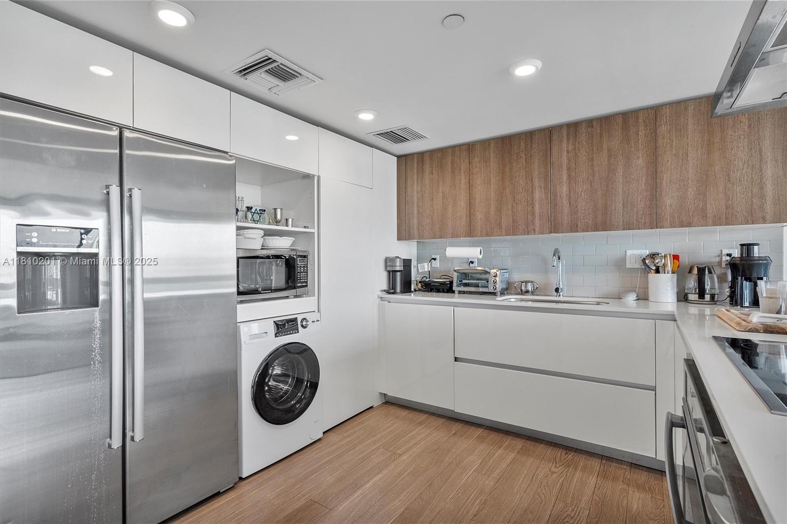 BAY HARBOR CLUB CONDO - Residential