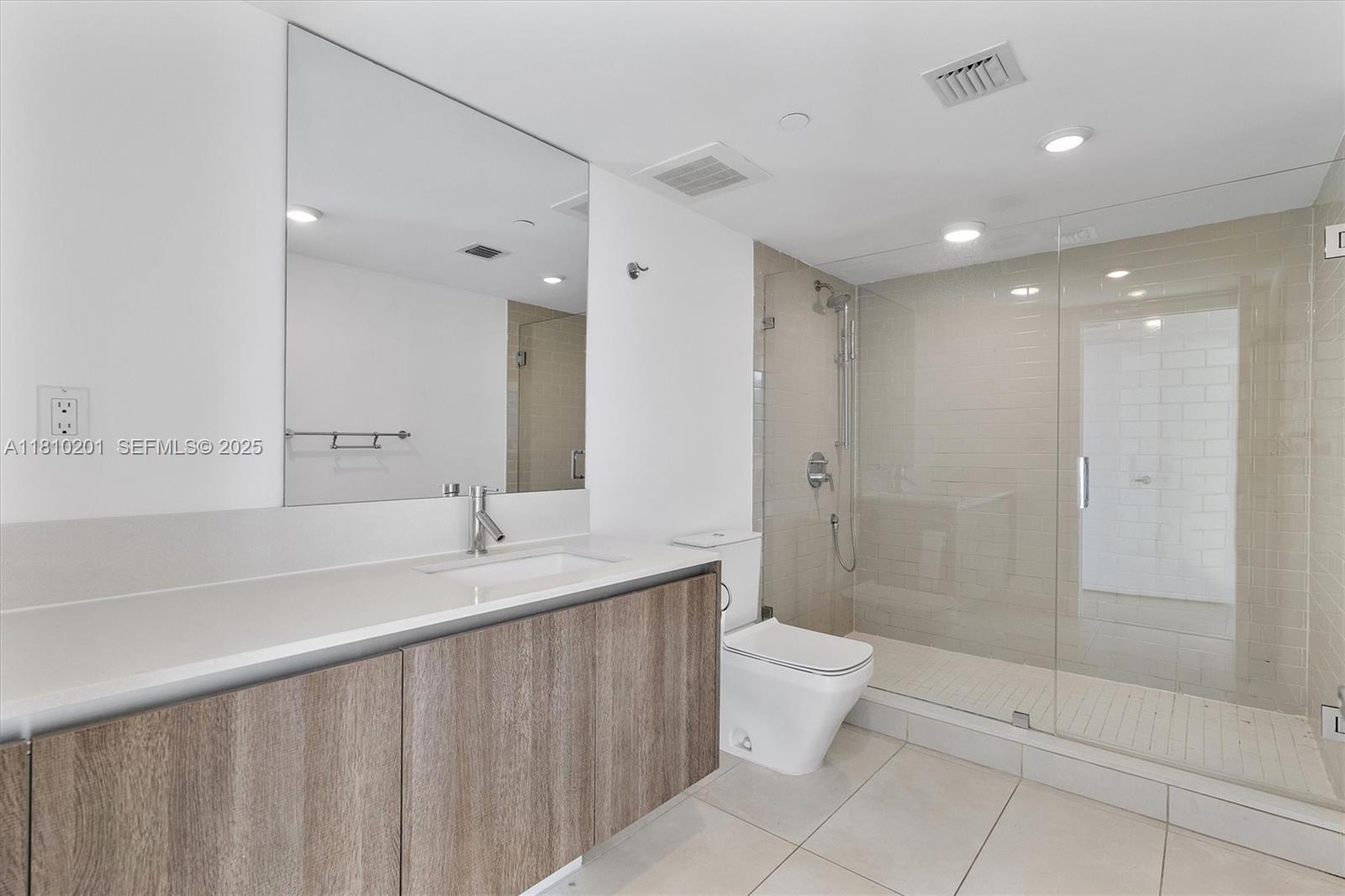 BAY HARBOR CLUB CONDO - Residential