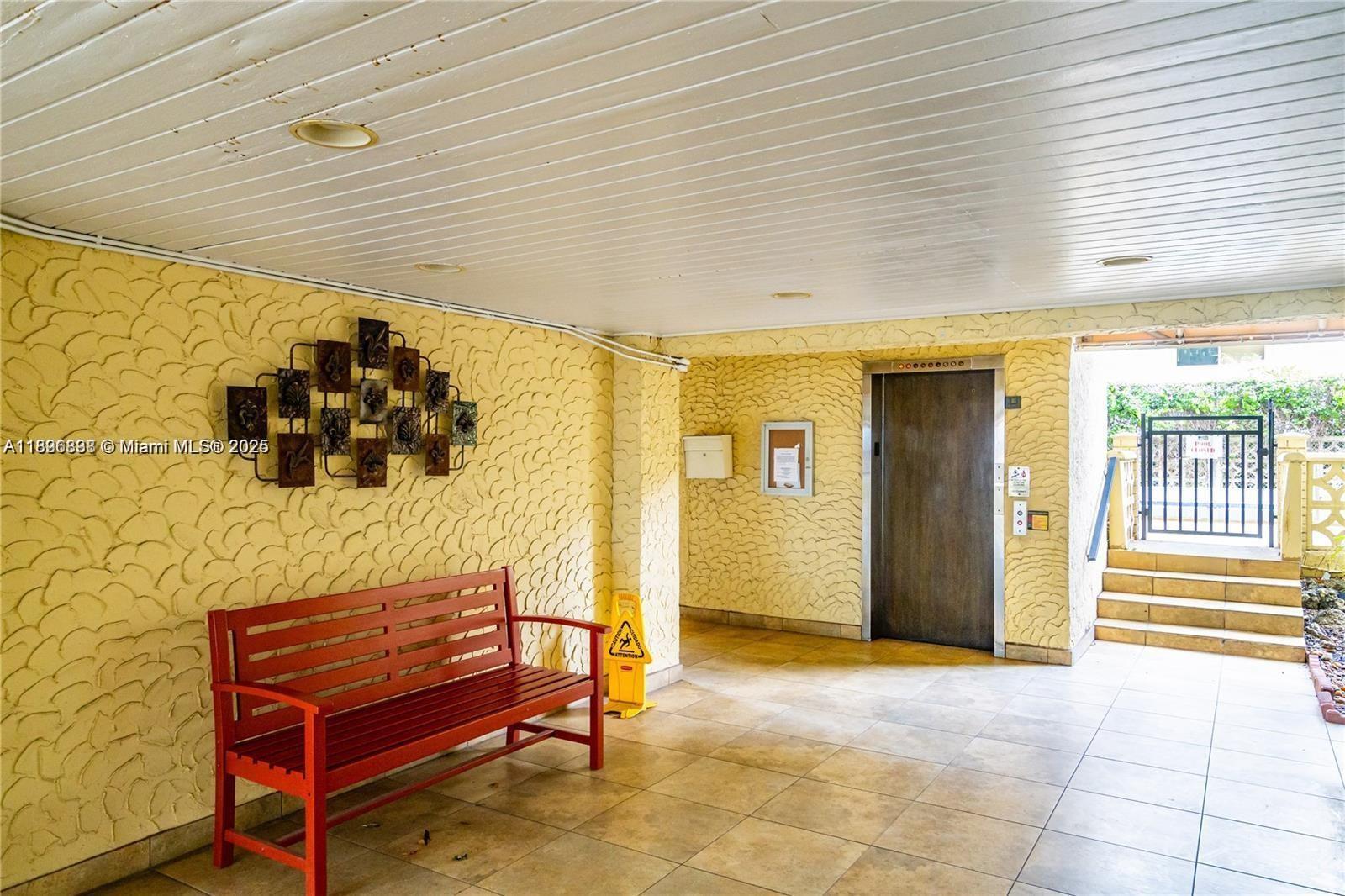 Riviera Towers - Residential