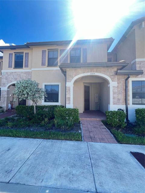 3304 W 114th Ter Hialeah FL 33018
