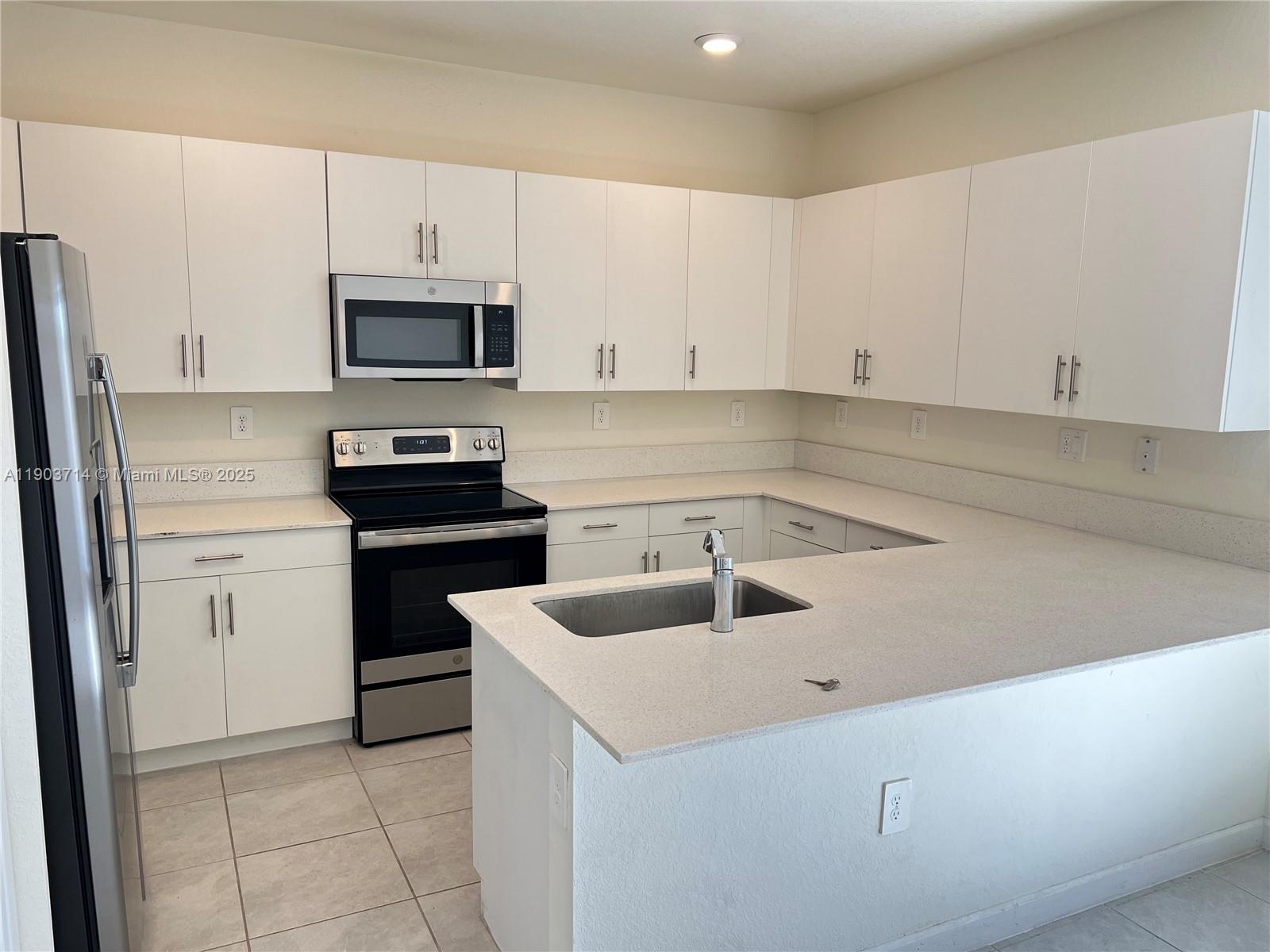 AQUABELLA NORTH - Residential