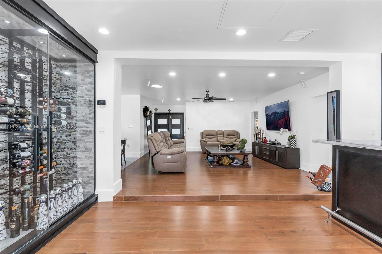 REM FOSTER & SANCHEZ TRAC - Residential