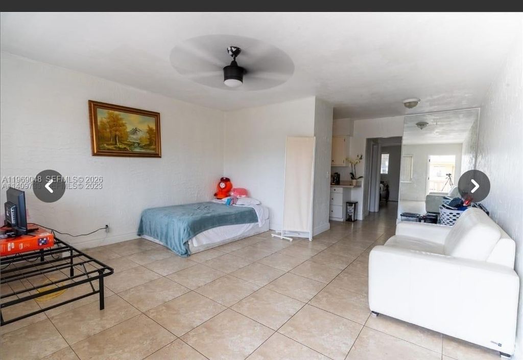 Photo of 280 SW 11th Ave #16, Hallandale Beach, FL 33009 (MLS # A11969048)