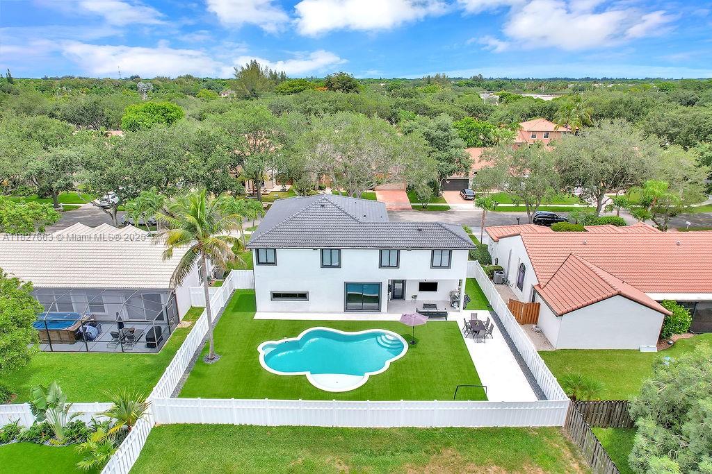 EMBASSY LAKES PHASE II - Residential