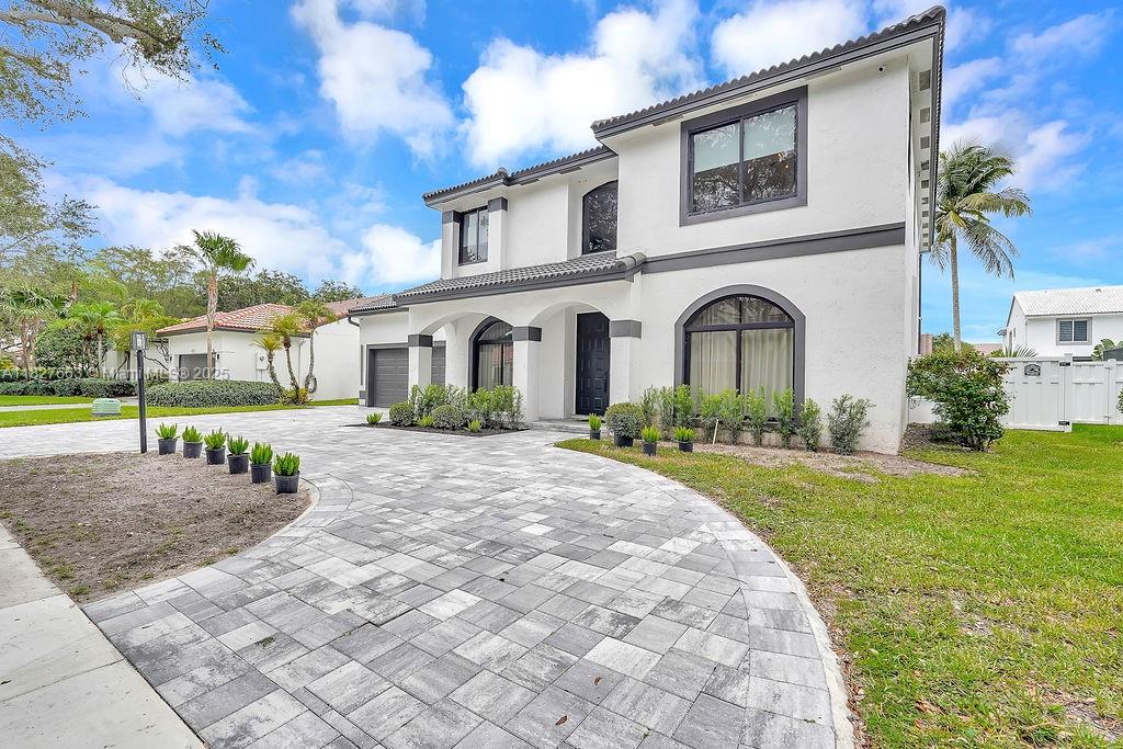 EMBASSY LAKES PHASE II - Residential