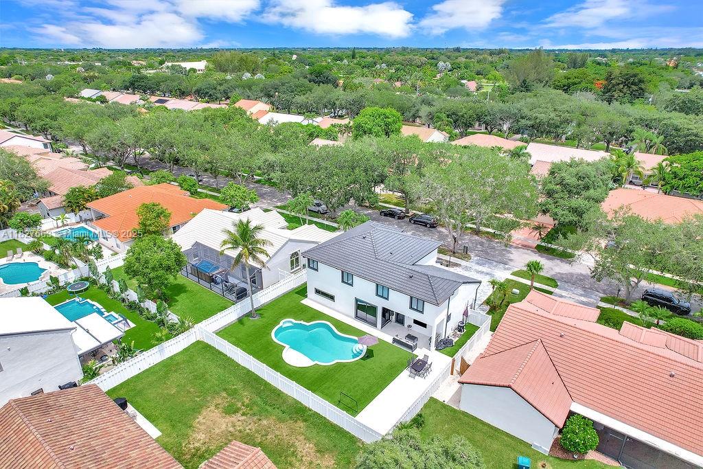 EMBASSY LAKES PHASE II - Residential