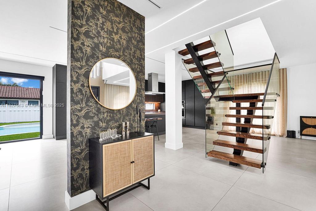 EMBASSY LAKES PHASE II - Residential