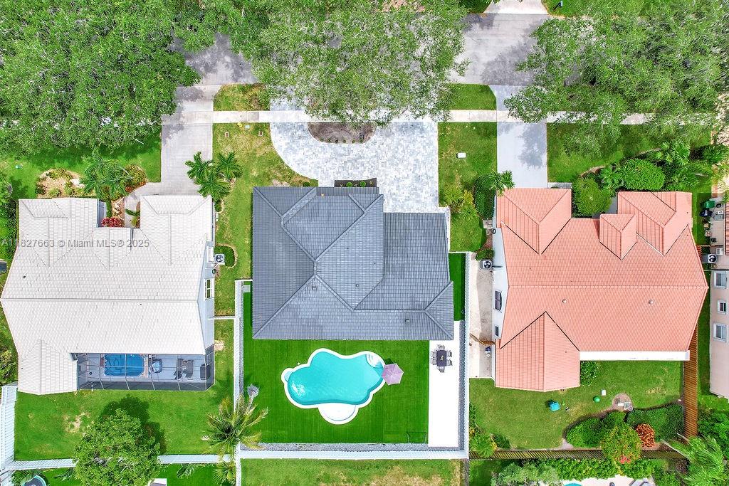 EMBASSY LAKES PHASE II - Residential