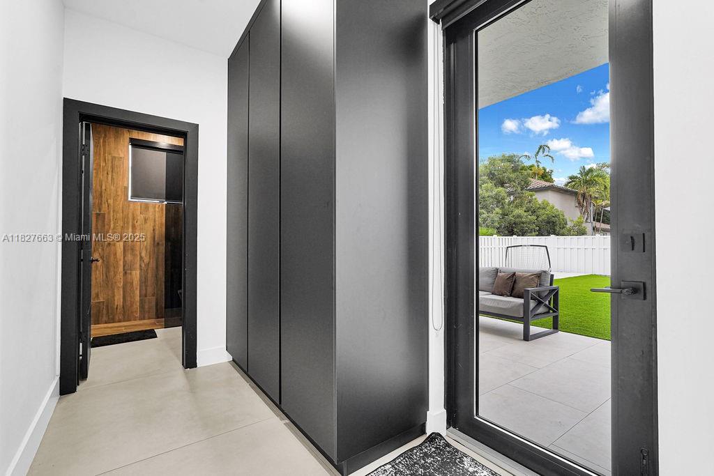 EMBASSY LAKES PHASE II - Residential