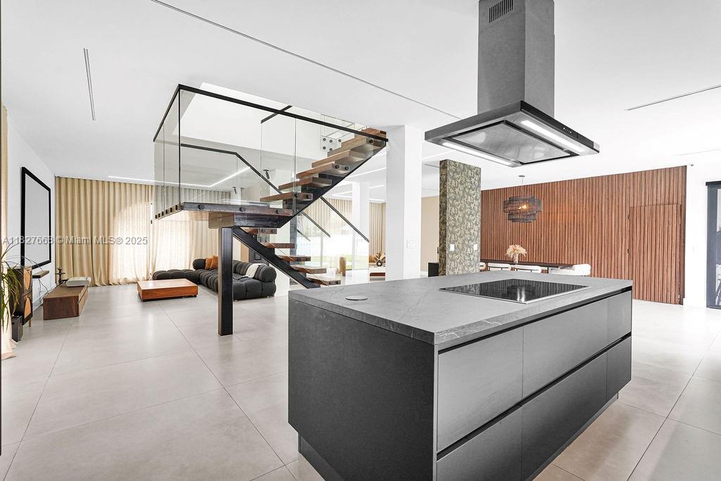 EMBASSY LAKES PHASE II - Residential