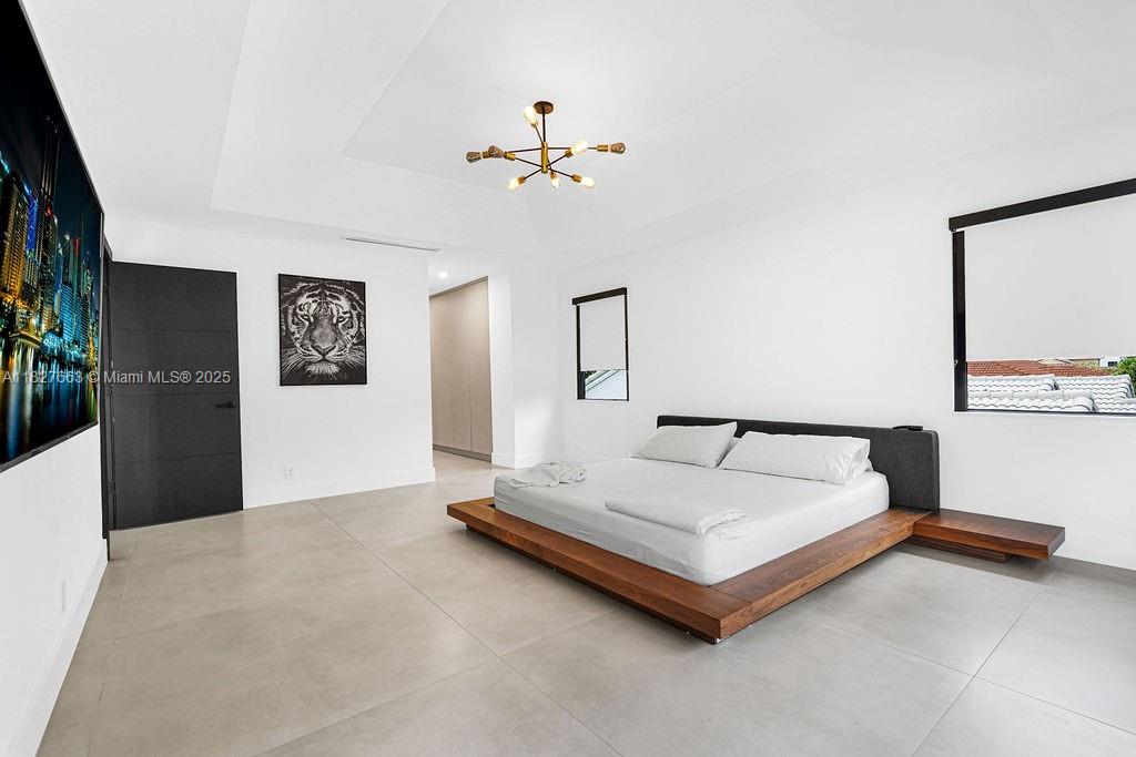 EMBASSY LAKES PHASE II - Residential