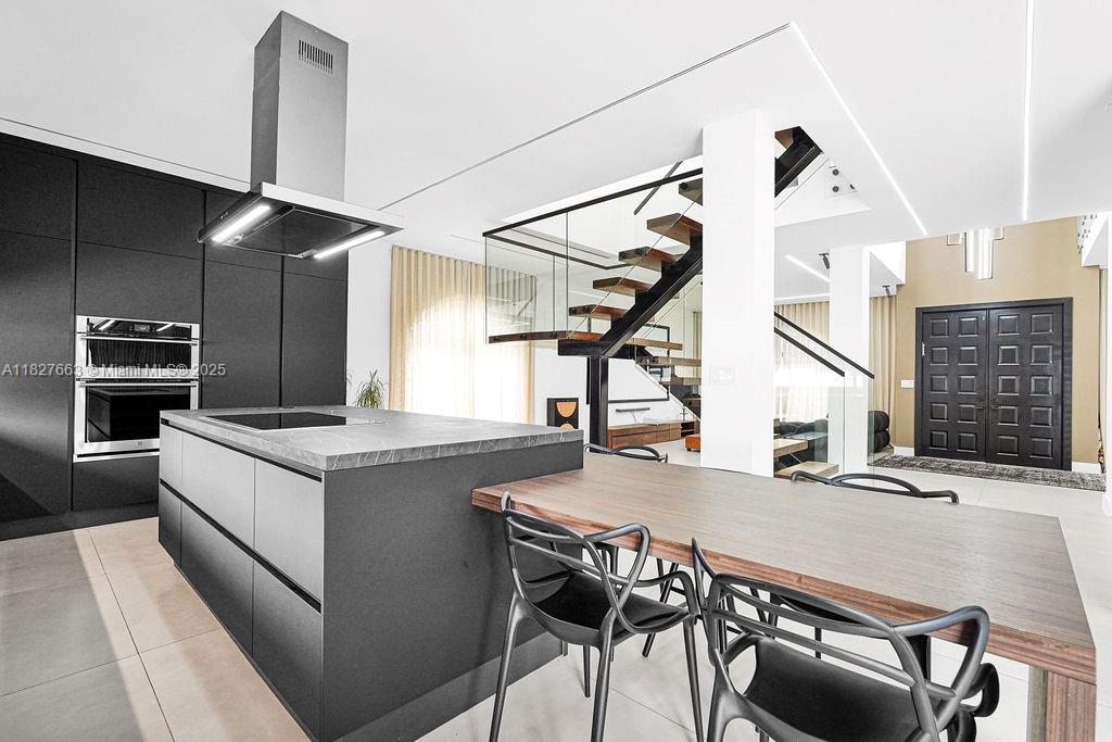 EMBASSY LAKES PHASE II - Residential