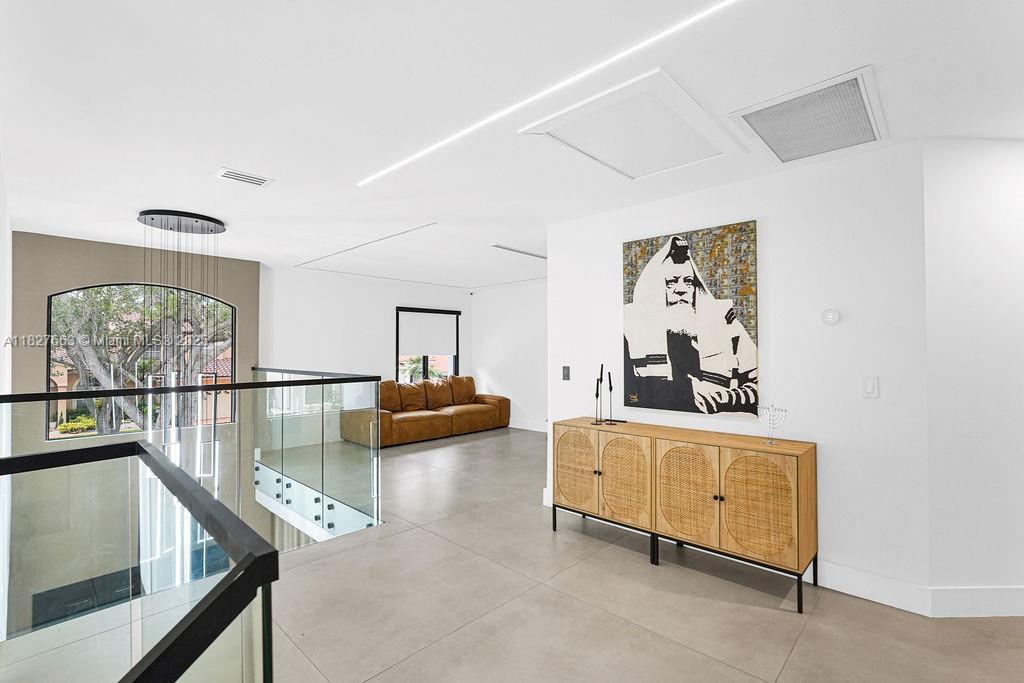 EMBASSY LAKES PHASE II - Residential