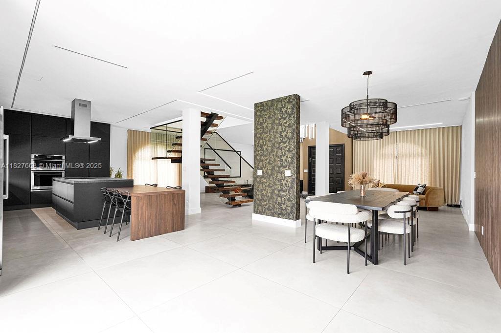 EMBASSY LAKES PHASE II - Residential