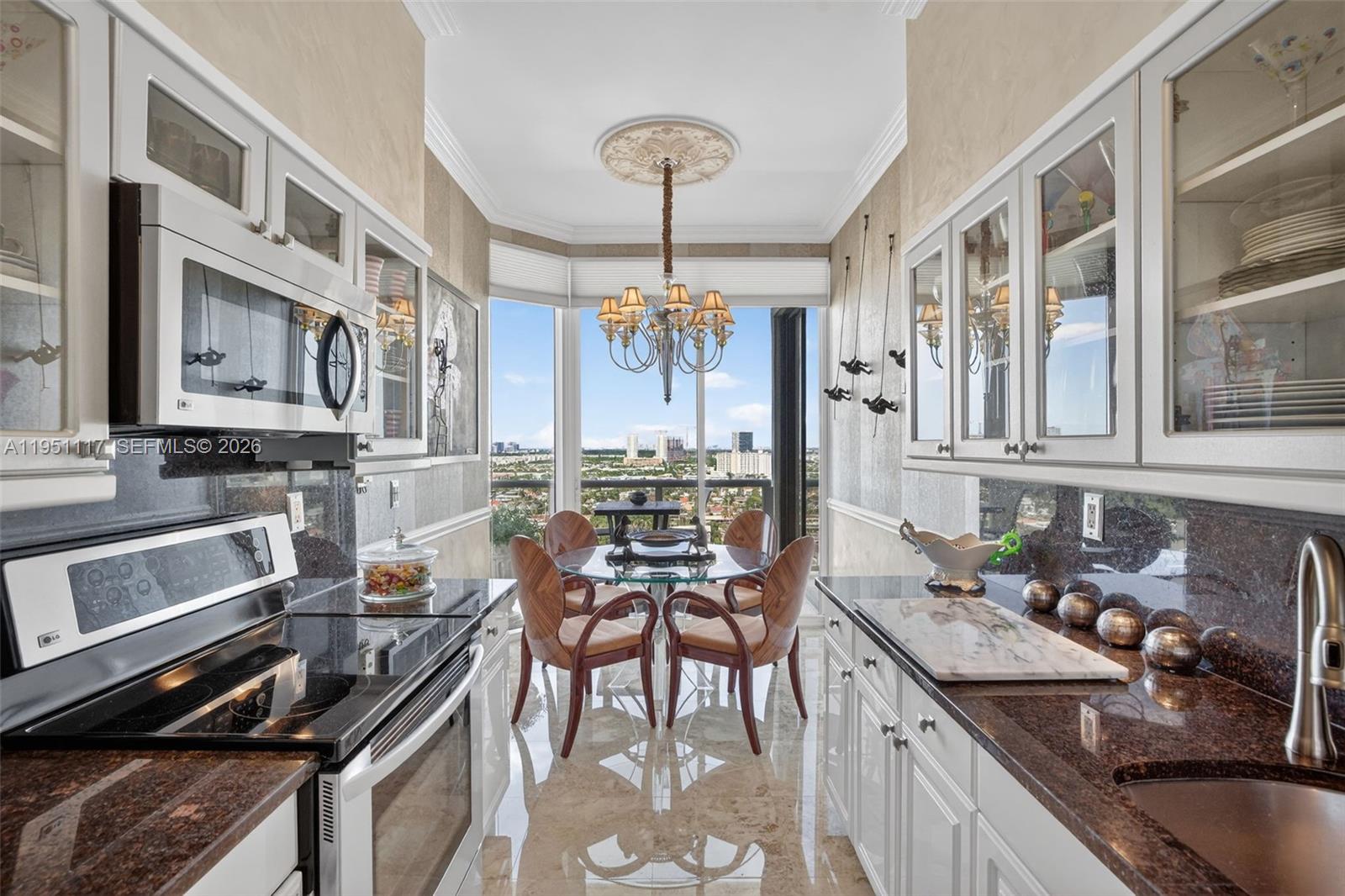 HARBOR TWS AT THE WATERWA - Residential