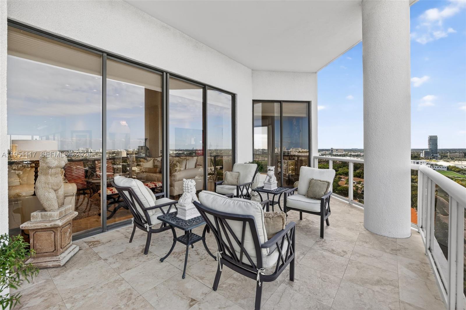 HARBOR TWS AT THE WATERWA - Residential