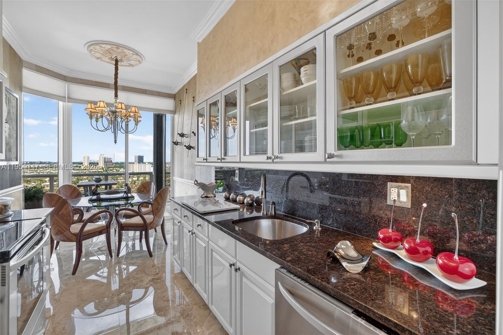 HARBOR TWS AT THE WATERWA - Residential