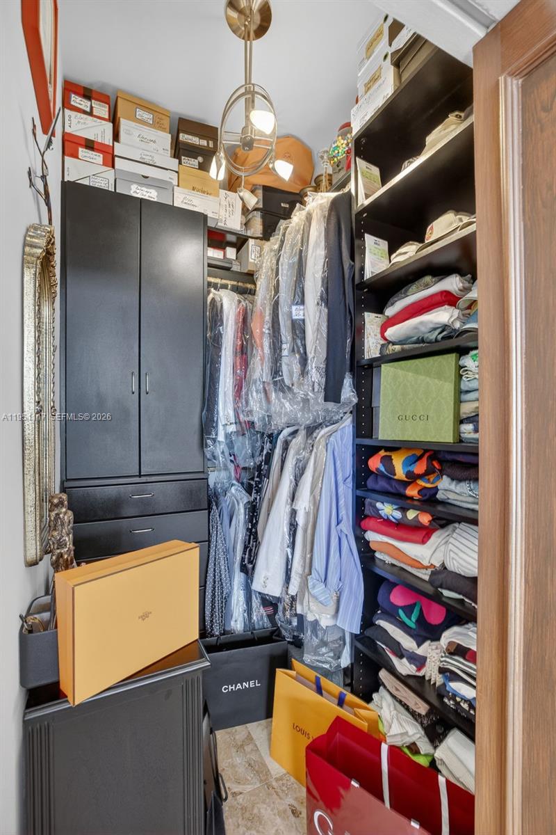 HARBOR TWS AT THE WATERWA - Residential