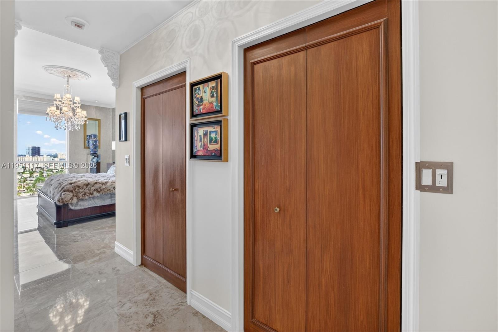 HARBOR TWS AT THE WATERWA - Residential