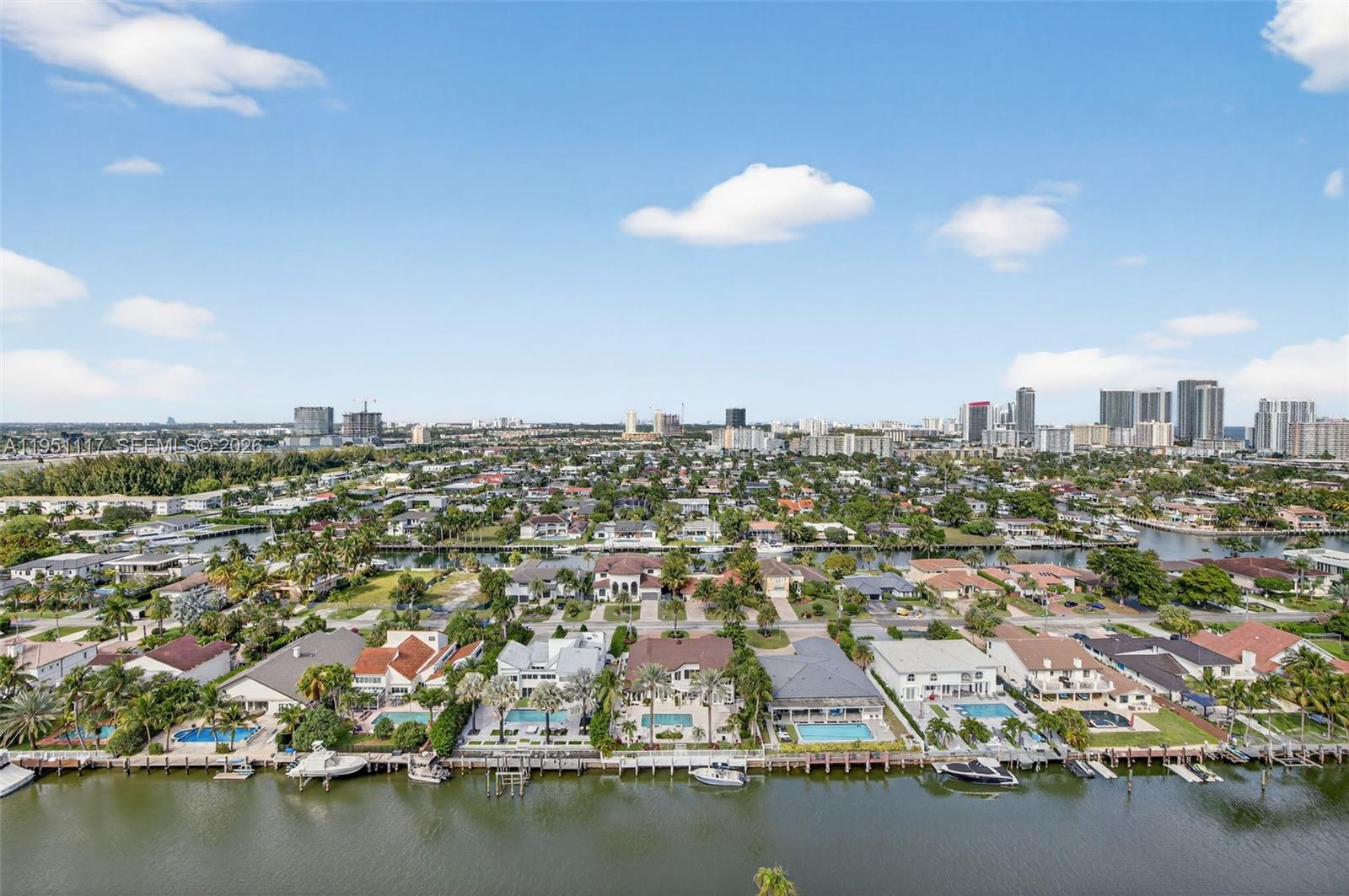 HARBOR TWS AT THE WATERWA - Residential