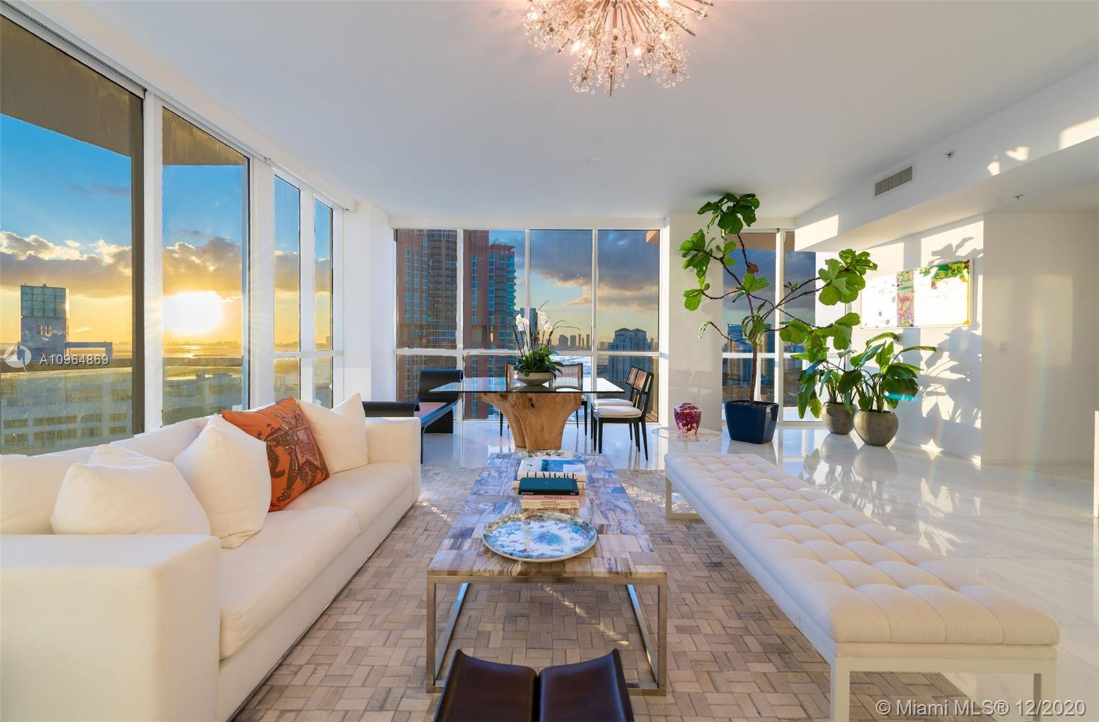 CONTINUUM ON SOUTH BEACH - Residential