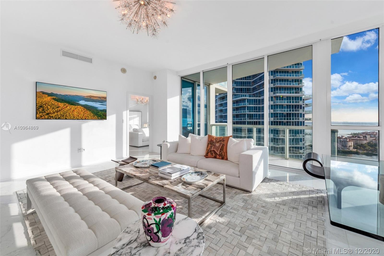 CONTINUUM ON SOUTH BEACH - Residential