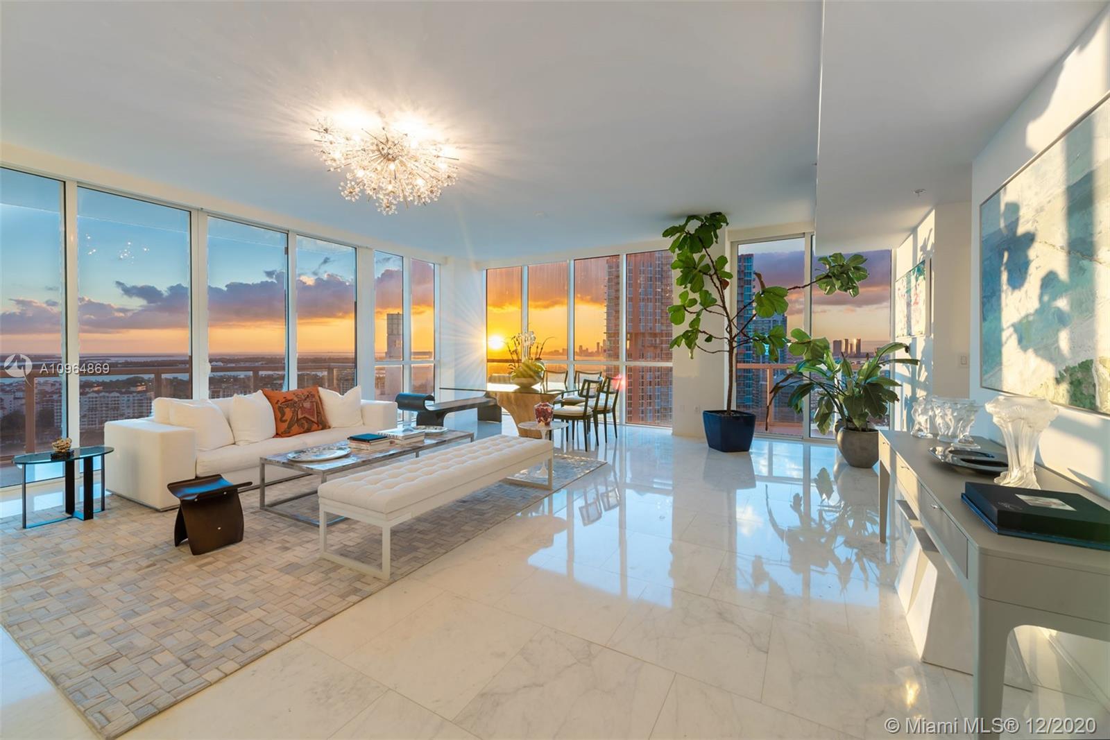 CONTINUUM ON SOUTH BEACH - Residential