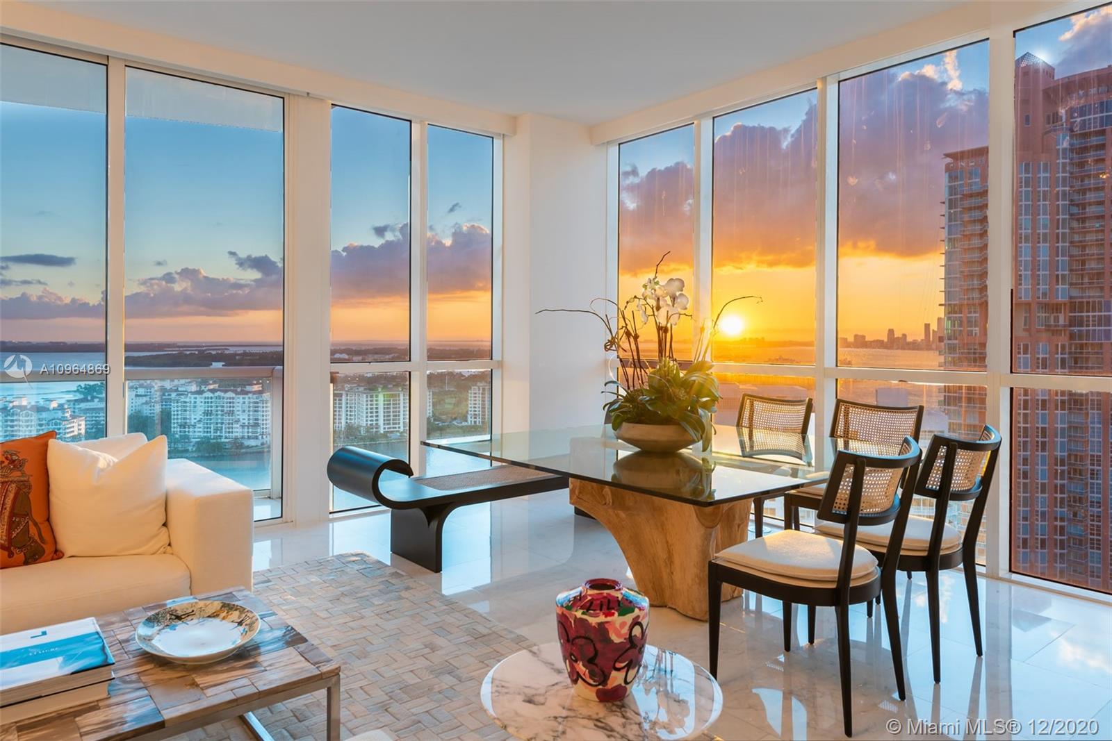 CONTINUUM ON SOUTH BEACH - Residential