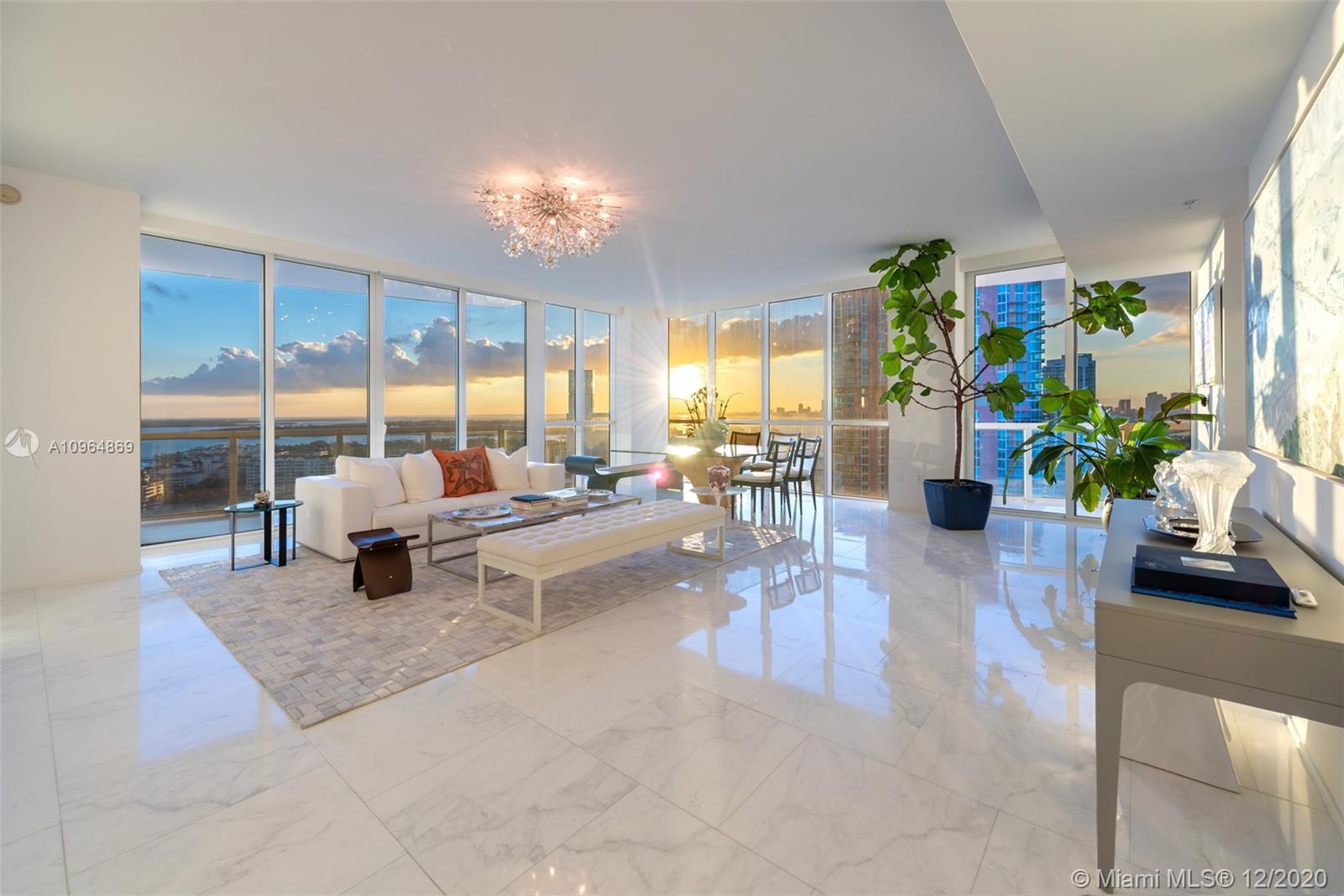 CONTINUUM ON SOUTH BEACH - Residential