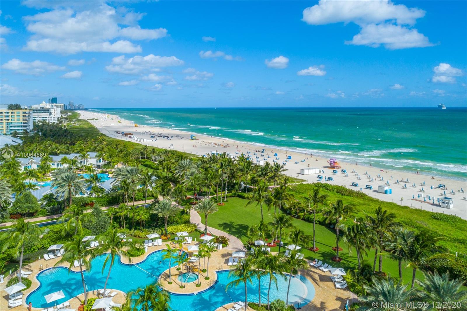 CONTINUUM ON SOUTH BEACH - Residential