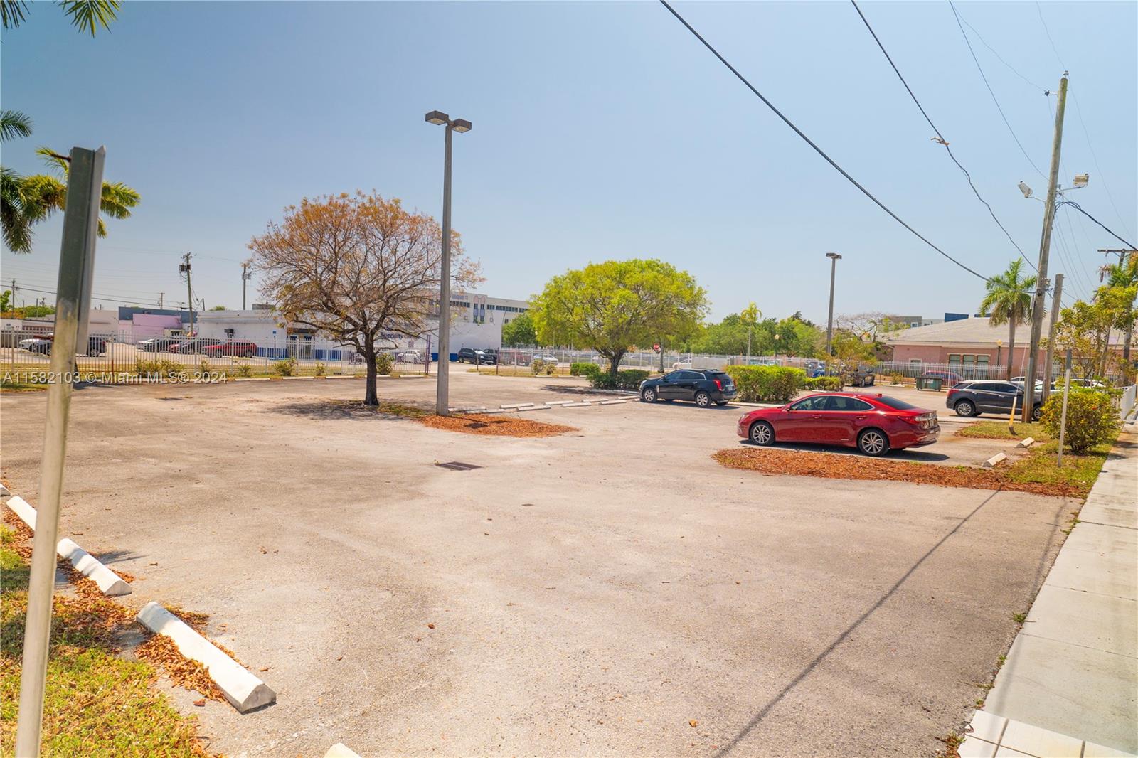 240 Bahman Ave