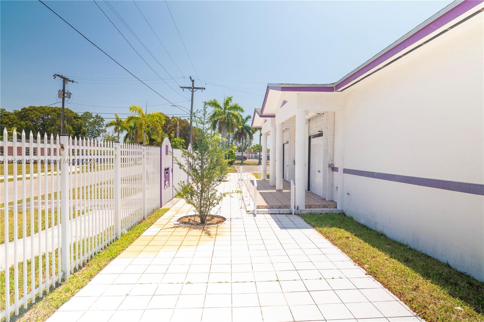 240 Bahman Ave