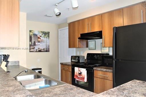 Rental Property at 5820 W Sample Rd 105, Coral Springs, Broward County, Florida - Bedrooms: 2 
Bathrooms: 2  - $2,450 MO.